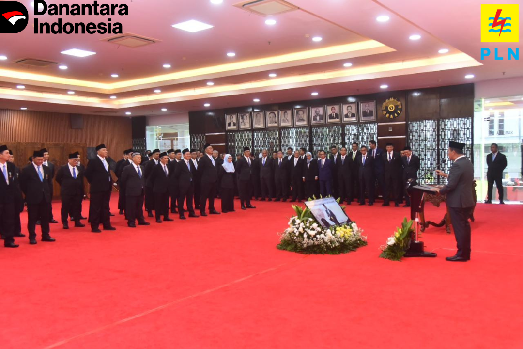 Jejak Bakti untuk Negeri, 8 Insan PLN Terima Tanda Kehormatan dari Presiden RI